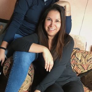 Meet your Posher, Yesenia